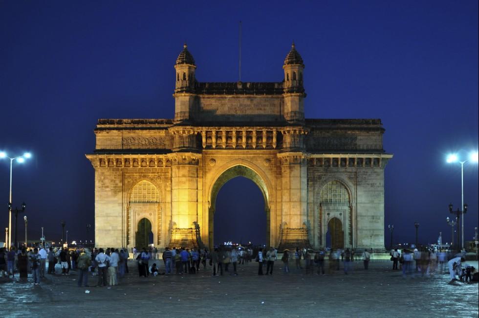 Gateway of India at dusk in Mumbai, India.