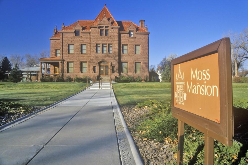 DECEMBER 2004 - Historic Moss Mansion, Billings, MT.