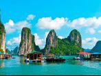 Floating village and rock islands in Halong Bay, Vietnam, Southeast Asia
