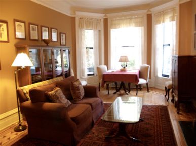 Flemish House of Chicago, Bed &amp; Breakfast Apartments, Near North